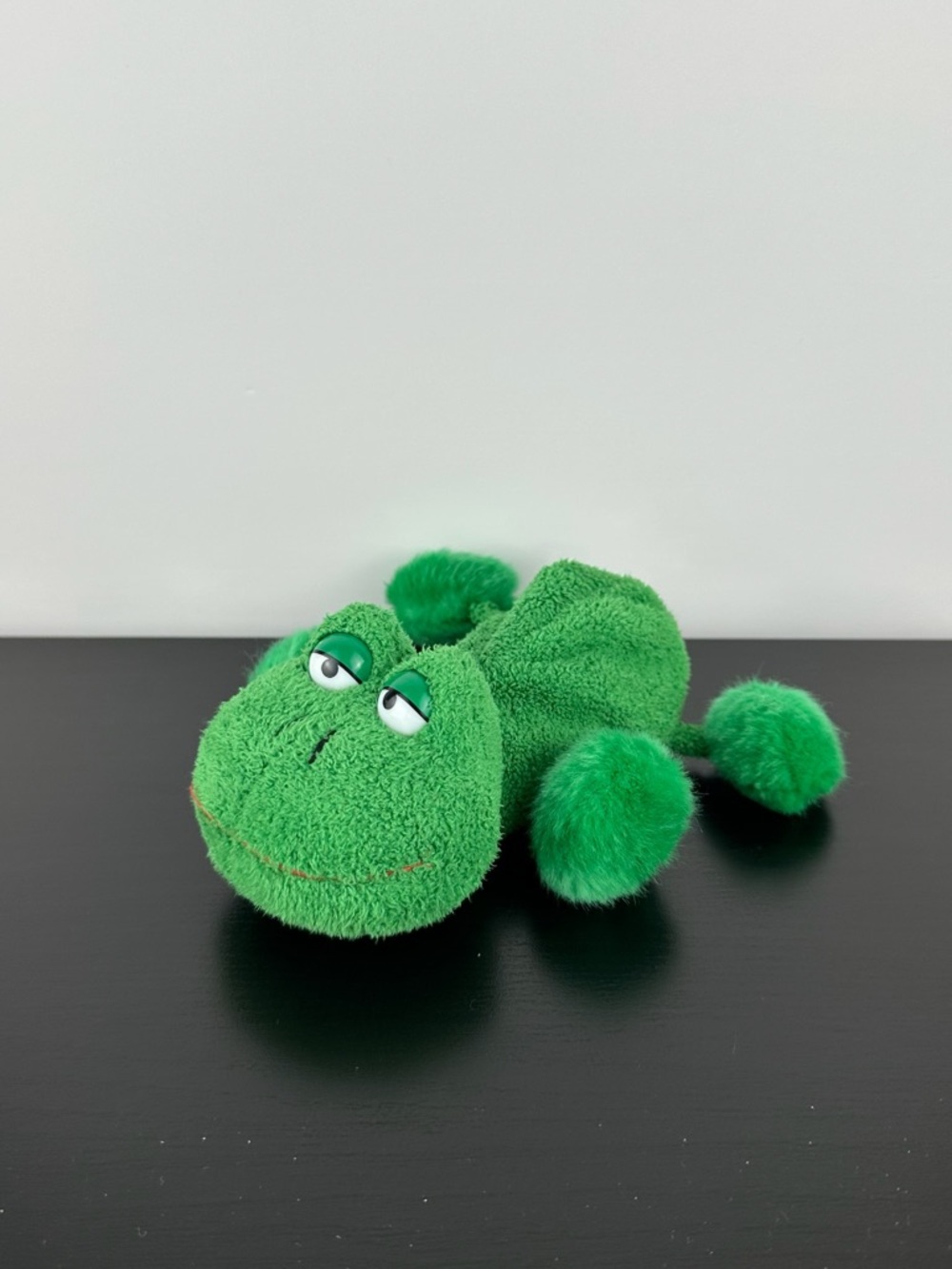 Russ Berrie Luv Pets Lotus Green Frog Toad 6” Chamois Plush Stuffed Luv Pet